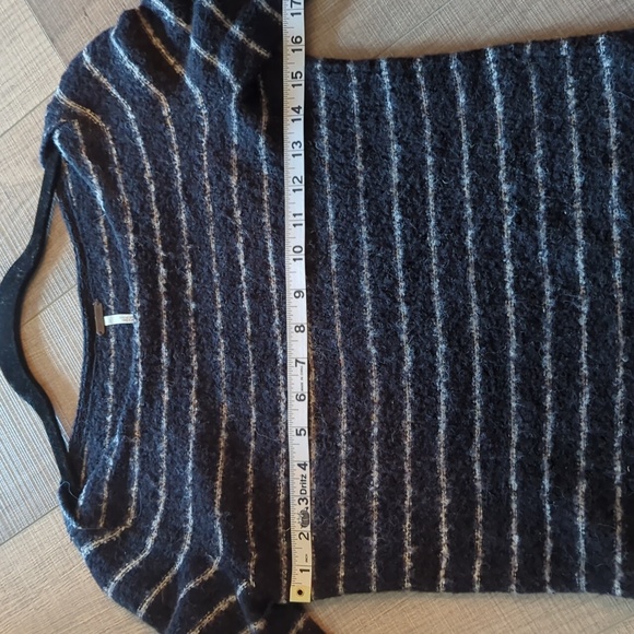 Free People boat neck gray and white striped wool sweater XS - Picture 7 of 7